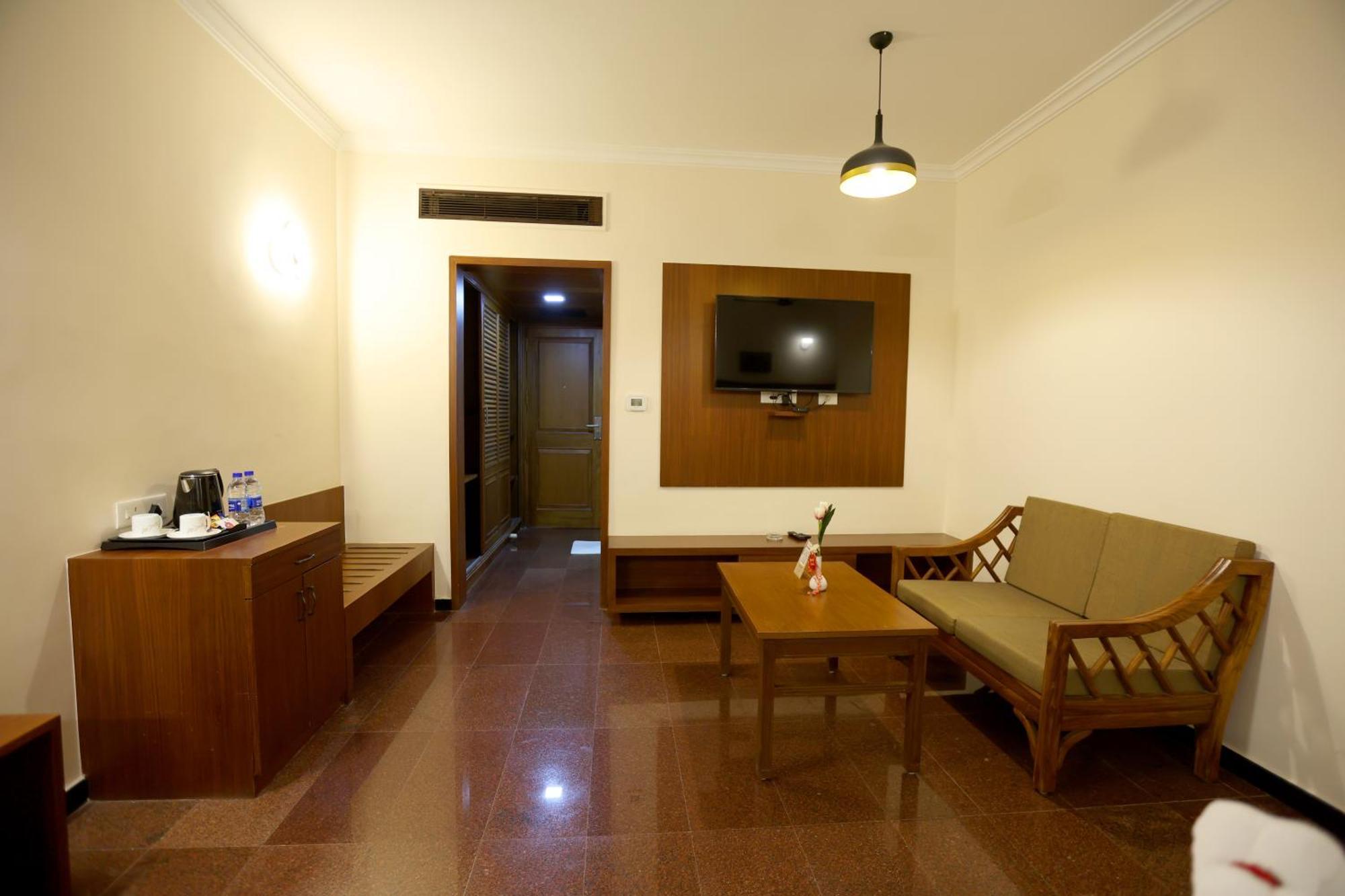 Hotel Breeze Residency Tiruchirappalli Exterior foto